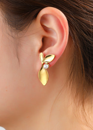 Pearly Half Lily Stud - E66054-2 - 14K