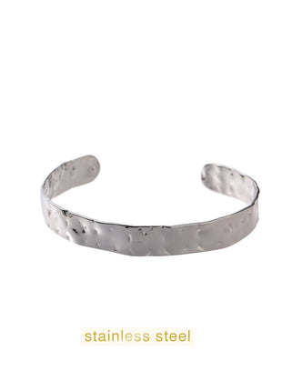 Hammered Bangle - B61472-1 - RH