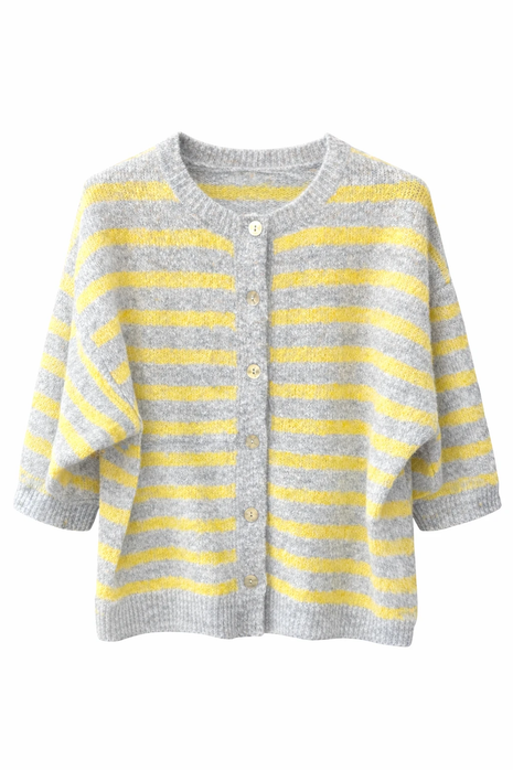 Cardigan met knopen - AR1043 (jaune) by Charlotte Marie