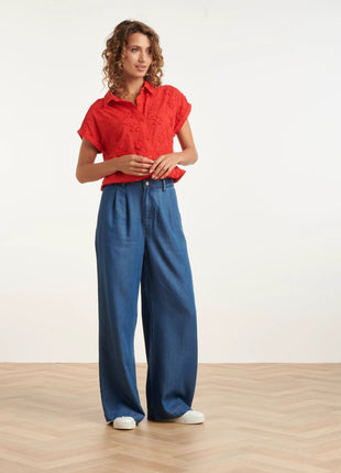 Bloes met broderie - 26054 - Red by Smashed Lemon