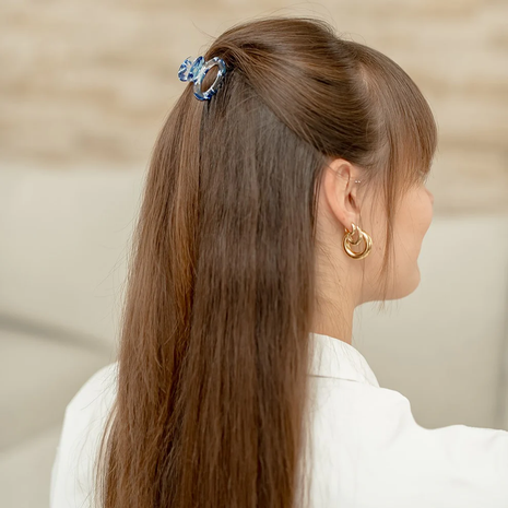 Coco - Mini ronde Clip Blauw/ - wit gevlekt - Modeaccessoires - Haarspelden