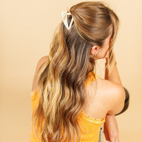 Flo - Driehoekige clip Marmer wit - Modeaccessoires - Haarspelden