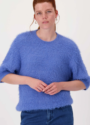Fluffy trui met ronde hals – sporty blue Kleding Truien en cardigans