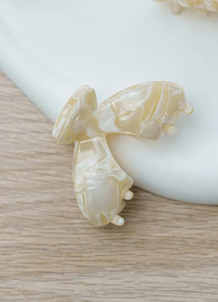 Julia – Gesplitste clip Marmer wit - Modeaccessoires - Haarspelden