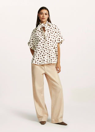 Bloesje - April - BC47121261 by BEAUMONT