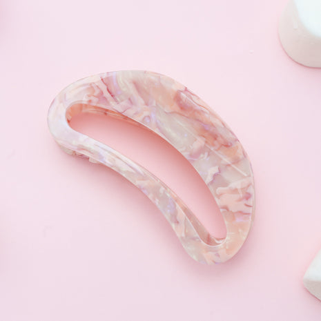 Olivia – Maanvormige clip Marmer licht roze - Modeaccessoires - Haarspelden