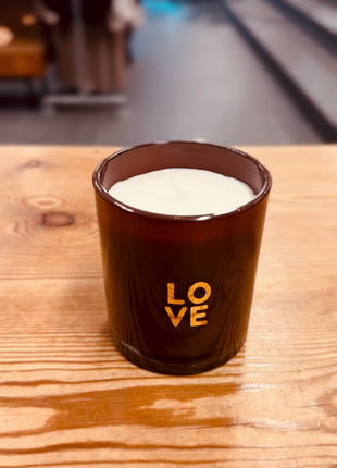 Geurkaars glas in doosje love - bruin