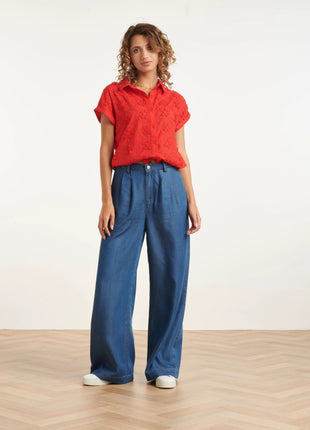 Bloes met broderie - 26054 - Red by Smashed Lemon