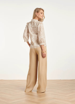TOP - 26131 - WHITE-DARK SAND by Smashed Lemon
