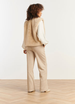 Vestje Fake Fur 25556 Offwhite Kleding Blazers & vestjes