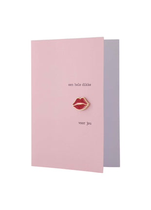 Wenskaart - ’kusje’ - broche - roze/rood - Lifestyle - Van papier - Wenskaarten - Felicitatie