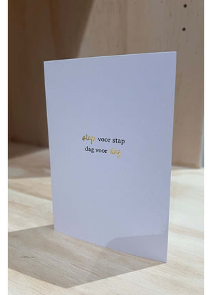 Wenskaart - stap voor stap - wit/goud (0801-374) - Lifestyle - Van papier - Wenskaarten - Moeilijke Momenten